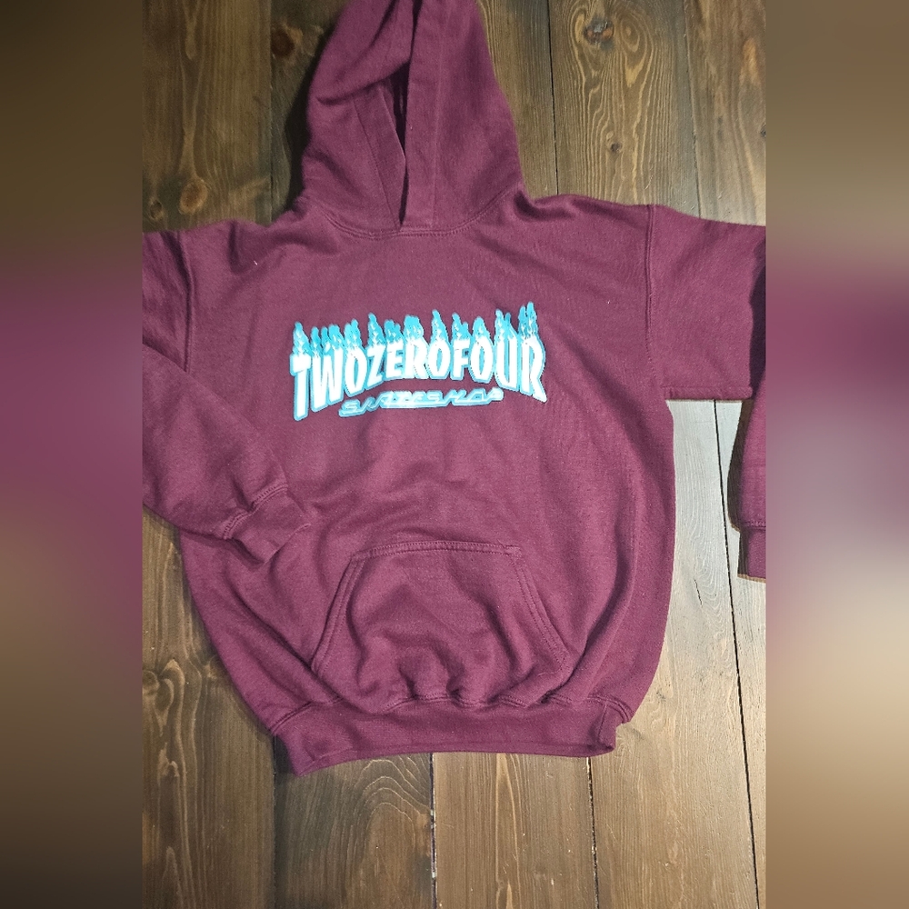 3/20.00. Twozerofour skateboards hoodie